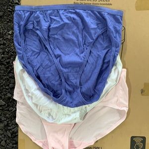 3 pack woman’s underwear never warn blue,white,pink size 8,7,2xl
